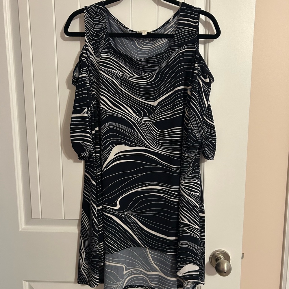 Chic Asymmetrical Black and White Tunic